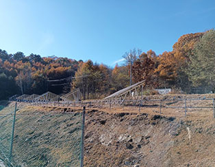 群馬県利根郡片品村/野立て太陽光発電/メンテナンス/草刈り/保守点検/パワーコンディショナ交換/遠隔監視装置交換/架台修理補強